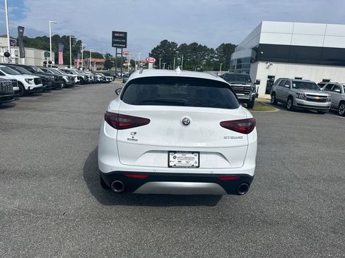Used 2019 Alfa Romeo Stelvio AWD image 6