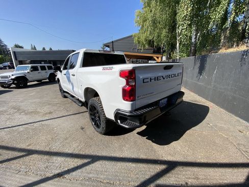 Used 2022 Chevrolet Silverado 1500 Custom Trail Boss AWD/4WD image 4