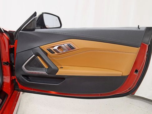 Used 2022 BMW Z4 M40i w/ Premium Package RWD image 33