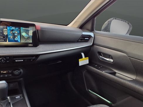 New 2026 Nissan Kicks SR w/ SR Premium Package image 23