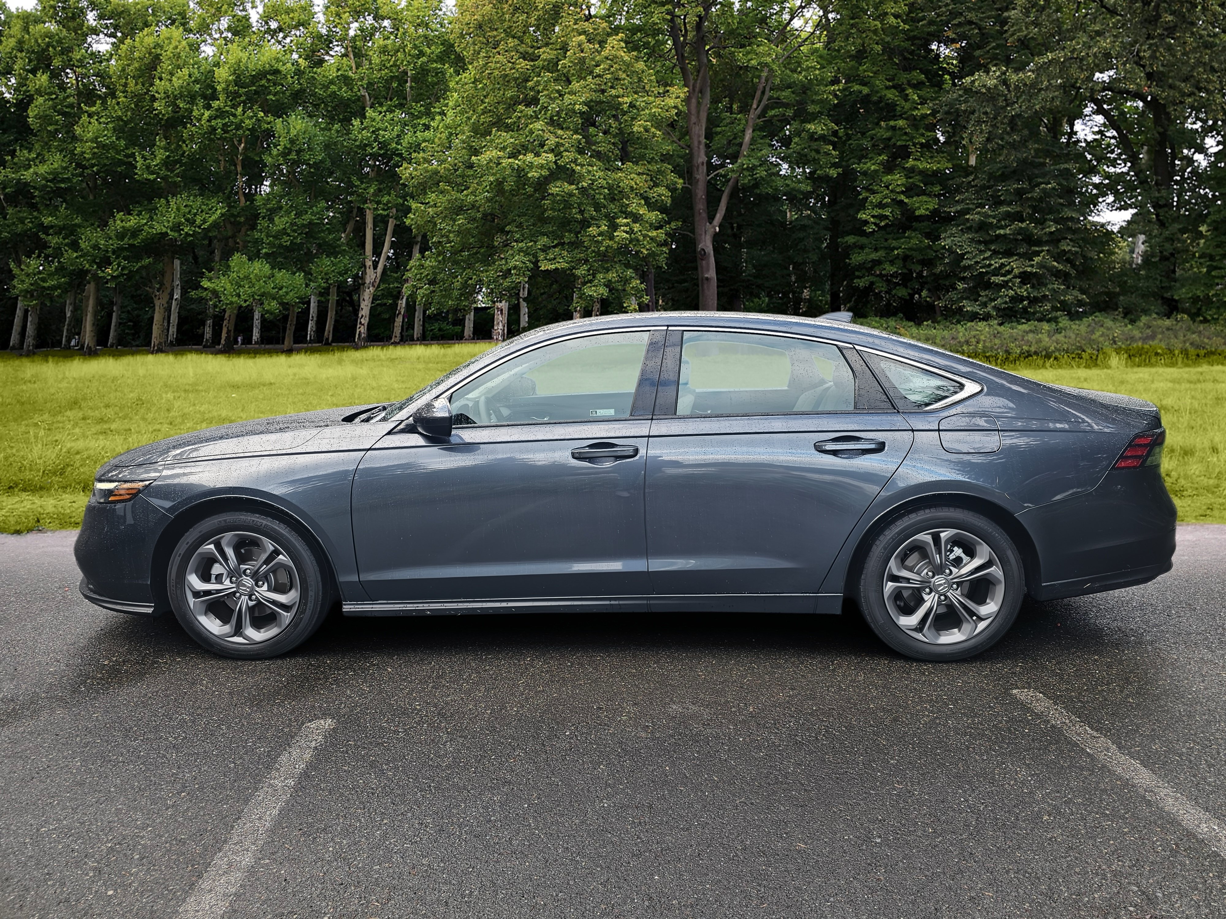 Used 2023 Honda Accord EX image 3