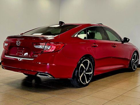Used 2022 Honda Accord Sport image 4