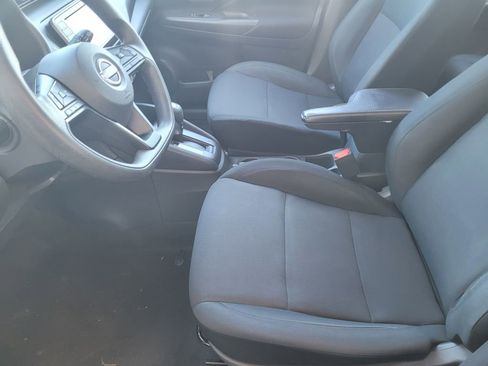 Used 2023 Nissan Kicks S image 11