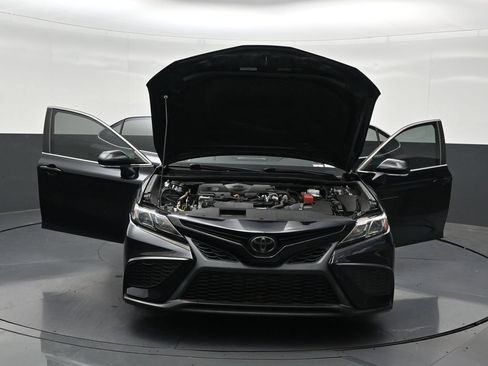 Used 2022 Toyota Camry SE w/ Audio Upgrade Package FWD image 36