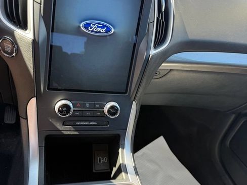 Used 2024 Ford Edge SEL w/ Convenience Package AWD/4WD image 6