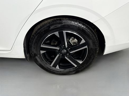 Used 2025 Nissan Sentra SV image 37