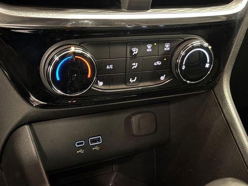 Used 2024 Buick Encore GX Sport Touring w/ Comfort Package image 39