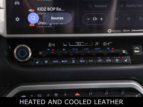 Used 2024 Toyota Sequoia Platinum AWD/4WD image 21