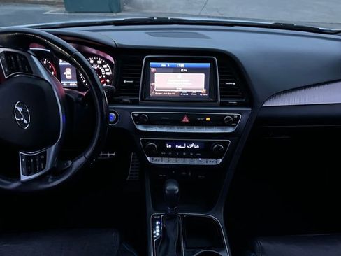 Used 2019 Hyundai Sonata Limited image 14