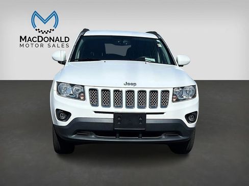 Used 2016 Jeep Compass Latitude image 3