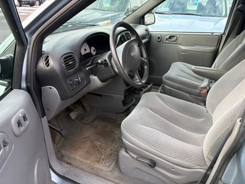 Used 2005 Dodge Grand Caravan SE w/ Popular Equipment Group I image 5