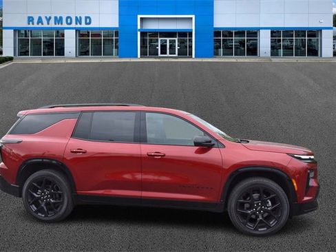 Certified 2024 Chevrolet Traverse RS image 2