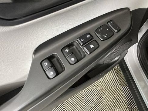 Certified 2023 Hyundai Kona SEL AWD/4WD image 10