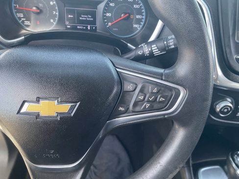 Used 2018 Chevrolet Equinox LT image 26