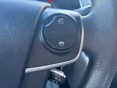 Used 2014 Toyota Camry LE image 35