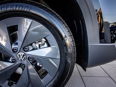 New 2026 Volkswagen Taos S image 20