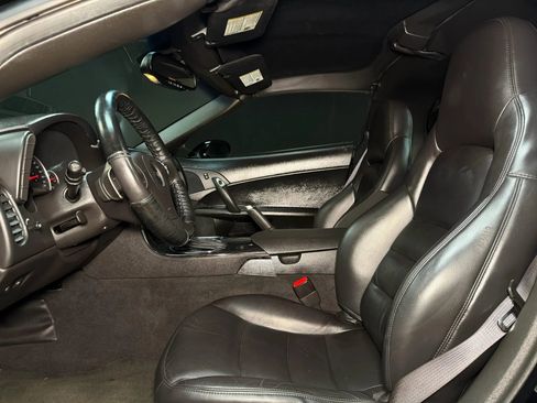 Used 2010 Chevrolet Corvette Coupe w/ 1LT RWD image 8