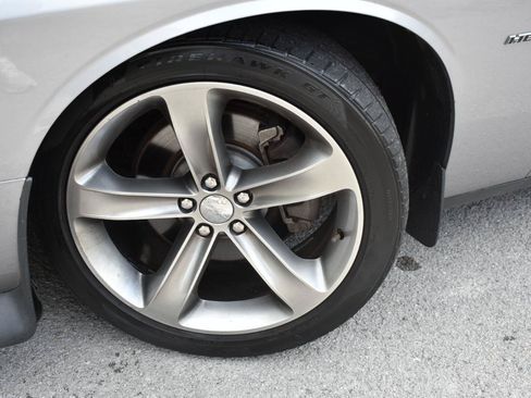 Used 2015 Dodge Challenger R/T w/ Quick Order Package 22B R/T RWD image 33