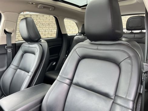 Used 2023 Lincoln Corsair AWD w/ Equipment Group 101A image 11