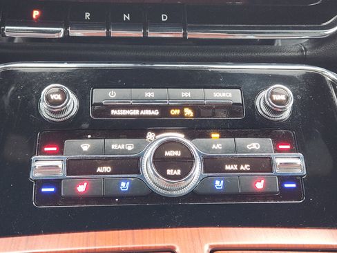 Used 2021 Lincoln Navigator L Reserve image 19