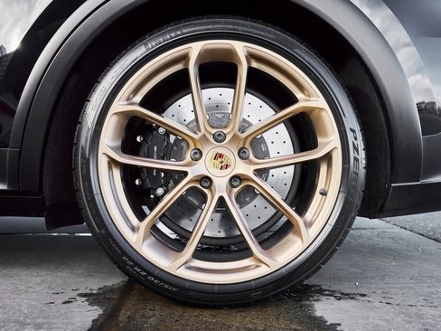 Used 2023 Porsche Cayenne Turbo GT image 26