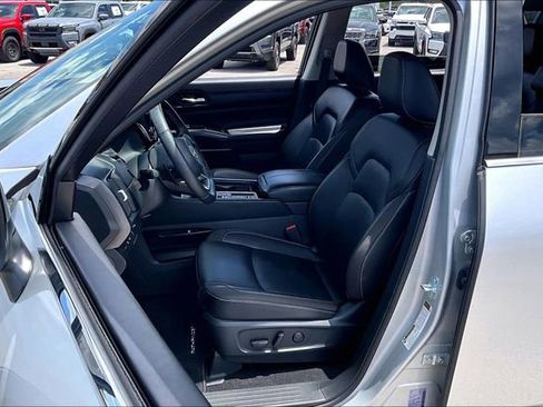 Certified 2025 Nissan Pathfinder SL FWD image 18