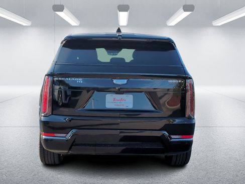 New 2025 Cadillac Escalade IQ Sport 2 w/ LPO, ONYX Package image 4