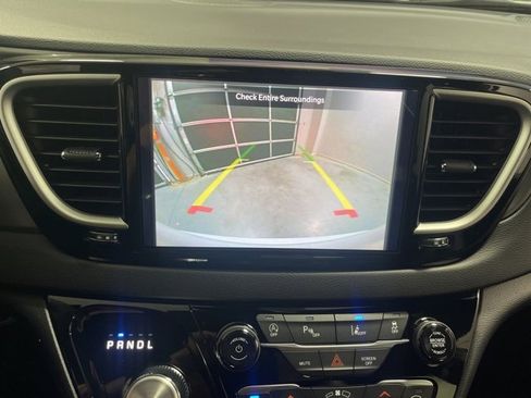 New 2025 Chrysler Voyager LX image 14