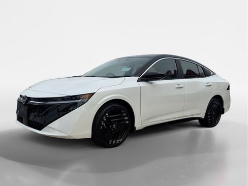 New 2026 Nissan Sentra SR w/ Floor Mat Package image 3