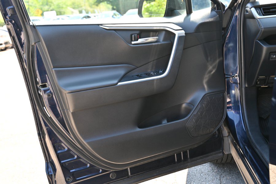 Used 2020 Toyota RAV4 XLE w/ All Weather Liner Package AWD/4WD image 18