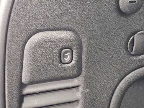 Used 2022 Jeep Grand Cherokee Limited image 33