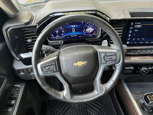 Used 2025 Chevrolet Silverado 1500 LT AWD/4WD image 12
