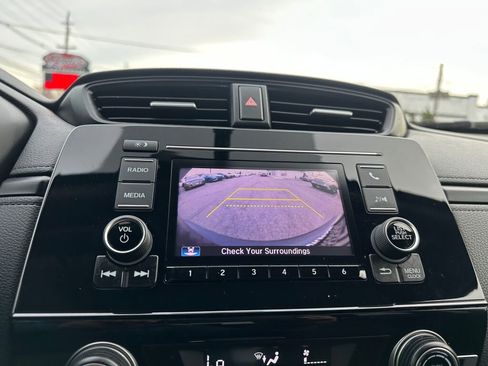 Used 2018 Honda CR-V LX image 17