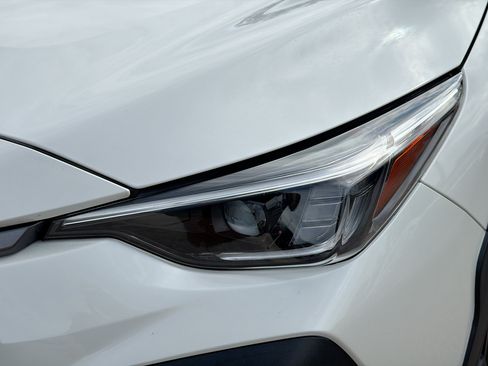 Used 2024 Subaru Crosstrek 2.5i Limited w/ Crosstrek Mirror Package AWD/4WD image 9