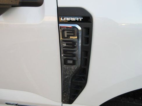 Used 2023 Ford F350 Lariat w/ Lariat Ultimate Package image 39