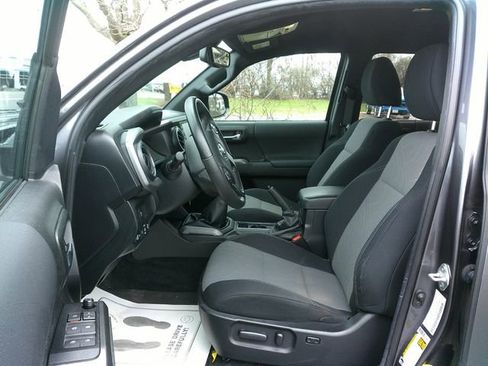 Used 2023 Toyota Tacoma TRD Sport w/ Black Out Package (TMS) image 21