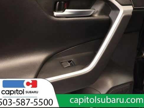 Used 2019 Toyota RAV4 Limited image 29