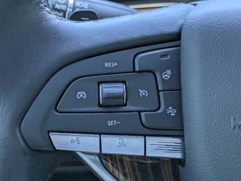 Used 2021 Cadillac Escalade Premium Luxury w/ LPO, Radiant Package AWD/4WD image 24