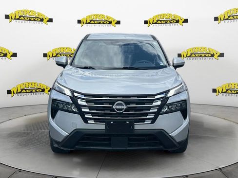 Used 2024 Nissan Rogue SV AWD/4WD image 9