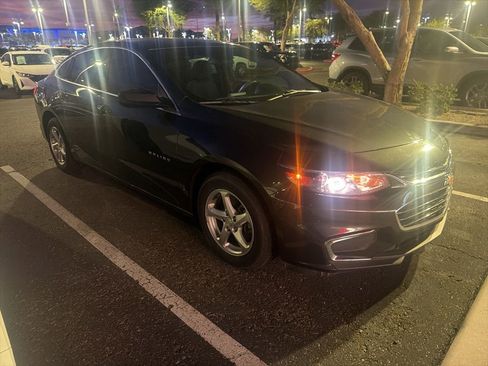 Used 2018 Chevrolet Malibu LS w/ LPO, Convenience Package 1 image 3