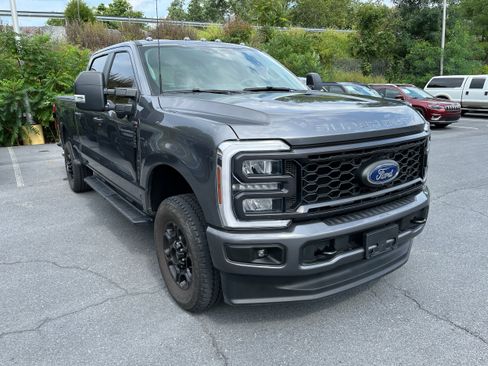 Used 2024 Ford F250 XL w/ STX Appearance Package AWD/4WD image 4