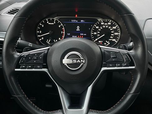 Used 2024 Nissan Altima 2.5 SR FWD image 13