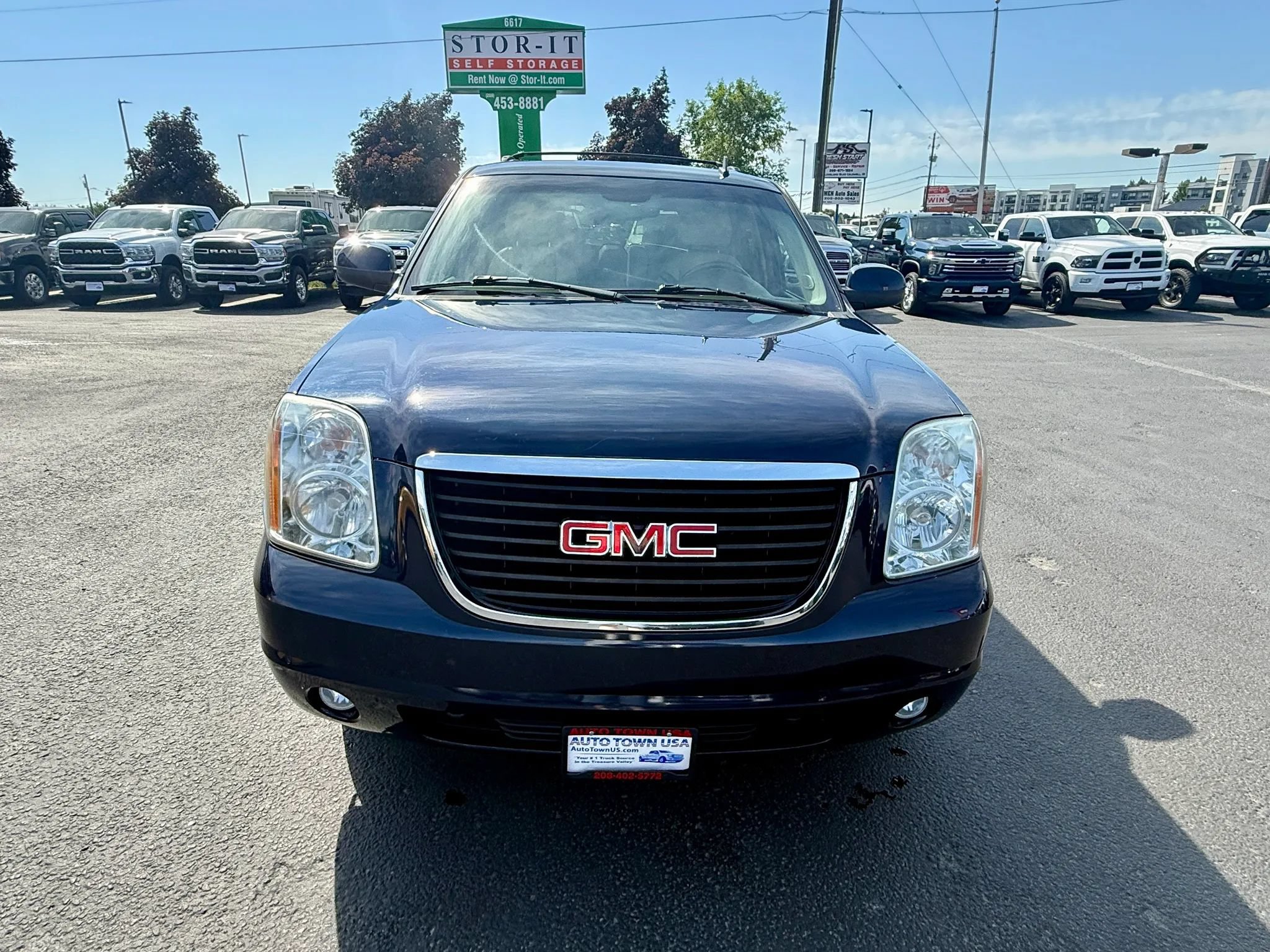 Used 2007 GMC Yukon SLT w/ SLT Preferred Equipment Group AWD/4WD image 8