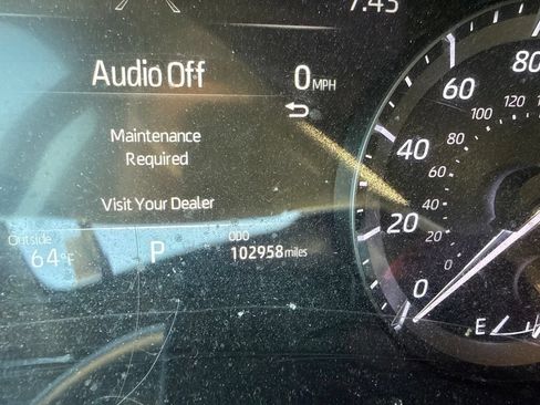 Used 2021 Toyota Highlander XSE AWD/4WD image 10