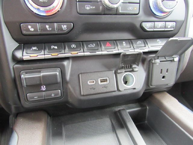 Used 2019 GMC Sierra 1500 SLT w/ SLT Premium Plus Package AWD/4WD image 24
