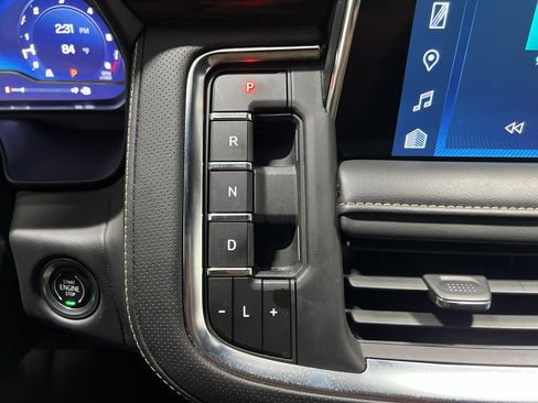 Used 2023 Chevrolet Suburban Premier image 13