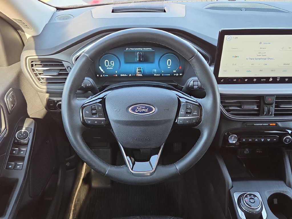 Certified 2023 Ford Escape Platinum w/ Premium Technology Package AWD/4WD image 17
