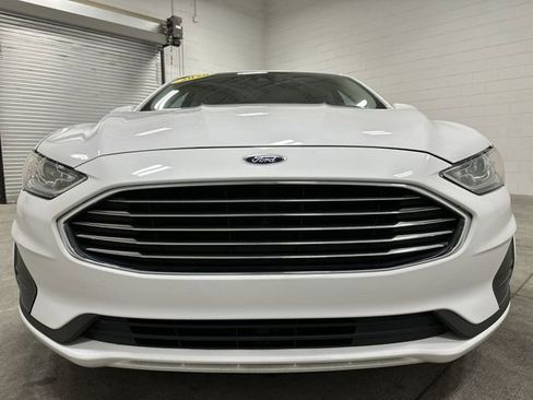 Used 2020 Ford Fusion SE FWD image 10