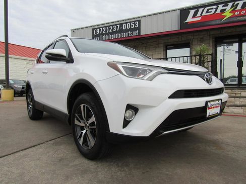 Used 2016 Toyota RAV4 XLE FWD image 6