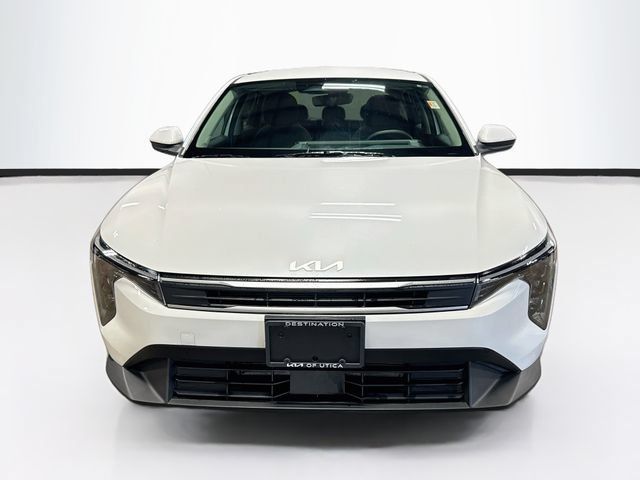 Used 2025 Kia K4 FWD image 2